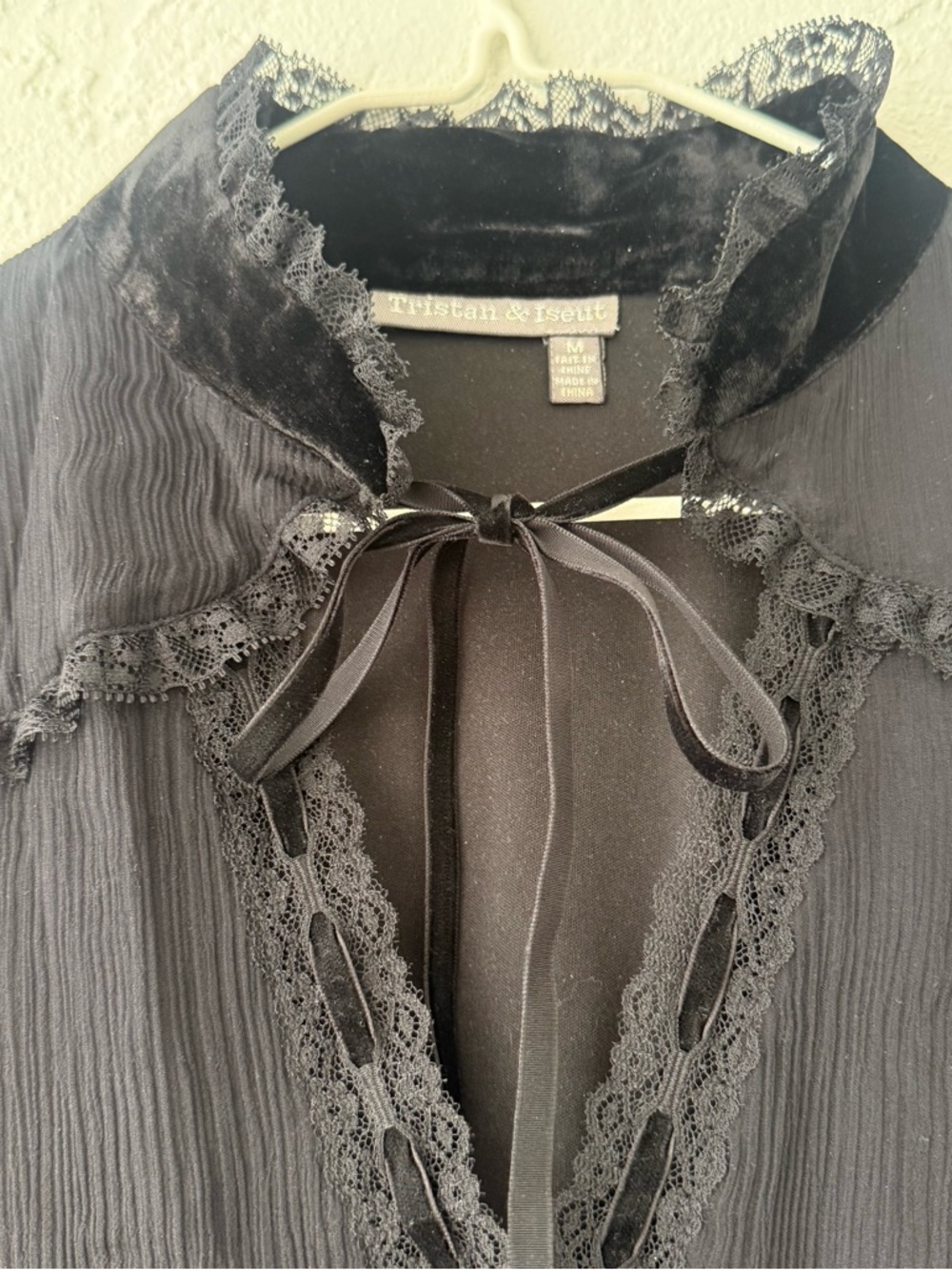 Tristan & Iseult Black Lace-Trim Blouse